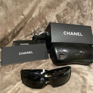 Unused Chanel sunglasses -